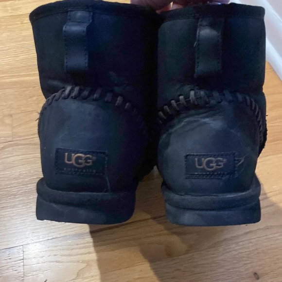Ugg Classic Mini Deco Boot leather sz 11, EU 44.5  shearling great pre owned - Picture 6 of 9